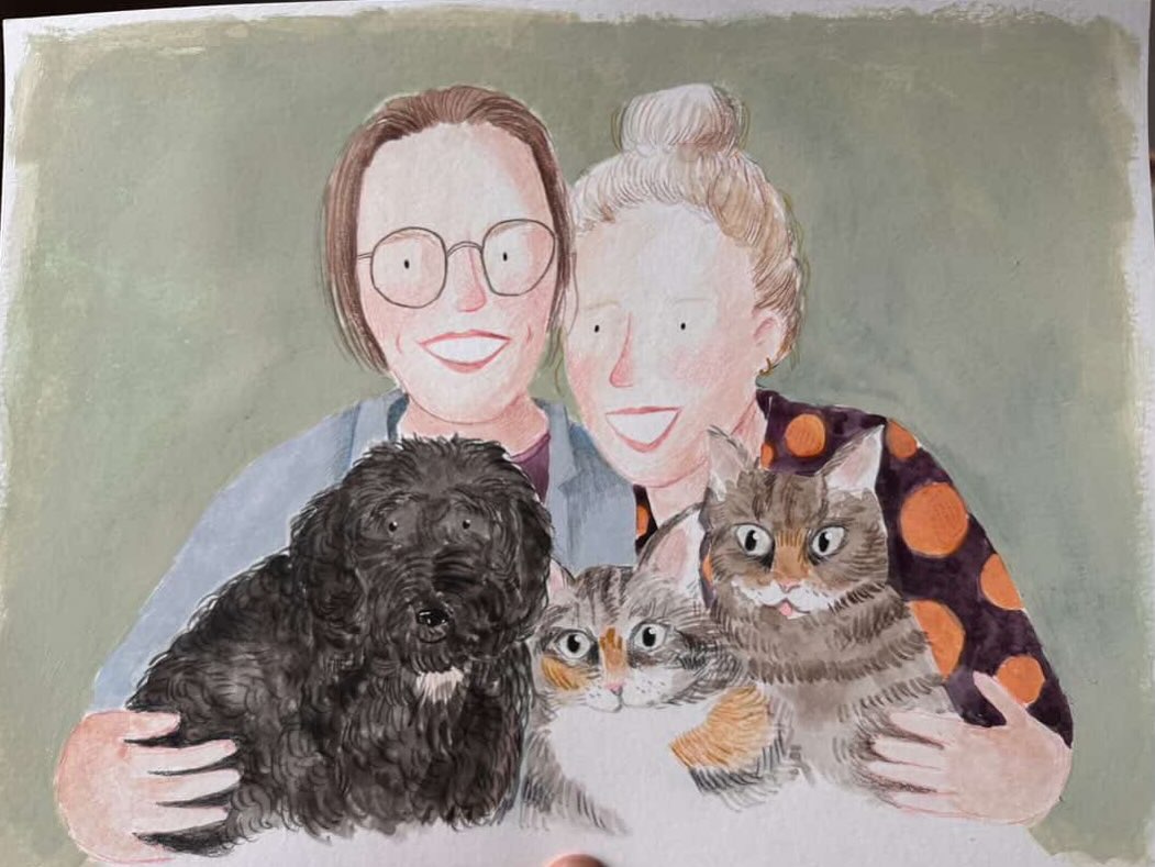 Het heeft even geduurd, maar daar is ie dan: het NoMo familieportret van dit jaar! 💛 Met liefde handgemaakt door @marloesdevee voor @evelien_dik.